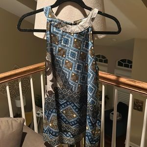 Cute pint sleeveless blouse